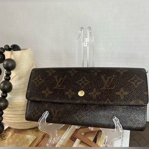 Vintage Authentic LV MONOGRAM WALLET exterior canvas great/ interior used 1998